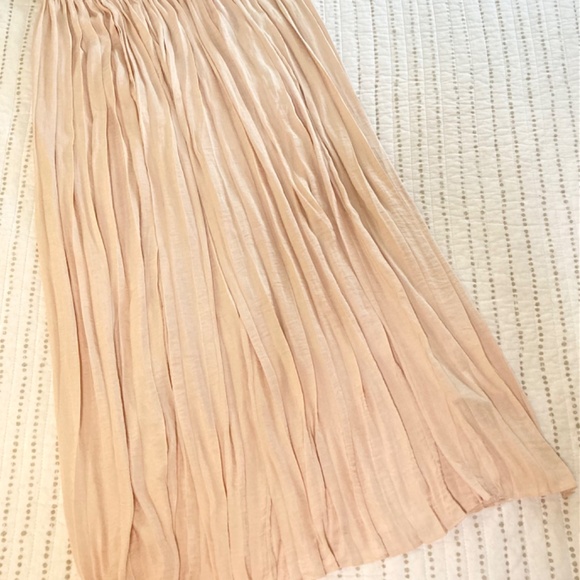NWT Philosophy Champagne Pink Satiny Soft Pleated Maxi Skirt Sz S - Picture 2 of 8